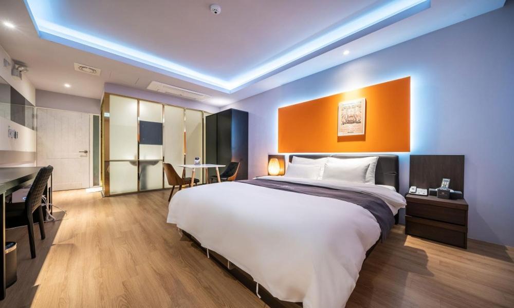 Gimpo Pentastar Hotel Extérieur photo